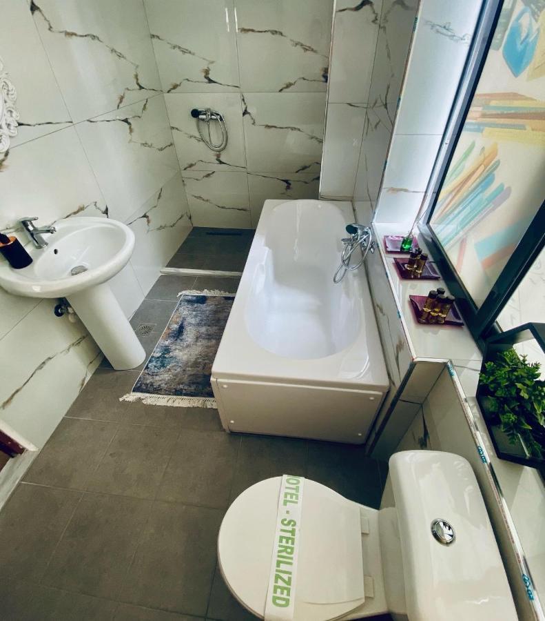 Kb Downtown Gjirokaster公寓 外观 照片